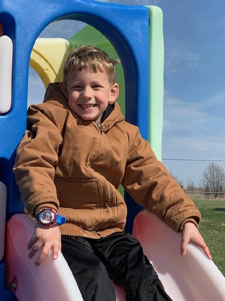 Children participating in outdoor activity, Missouri child care assistance.